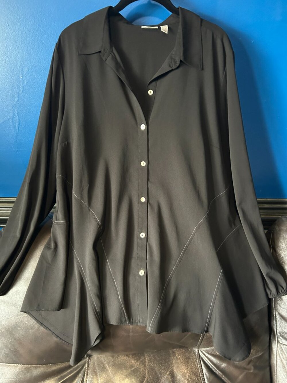 LOGO Lori Goldstein button down collar shirt flowy pointed hem Large goth